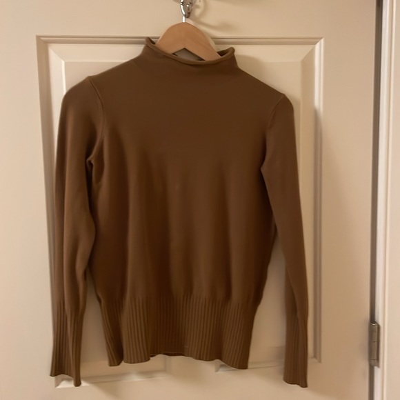 French Connection Mock Neck Top. S. Gently used. Wide waistband. - Picture 1 of 4